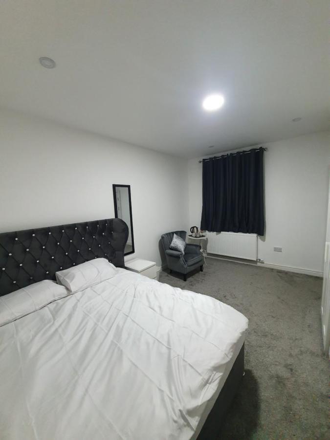 Beautiful Rooms Shaw St And Pine St 베리 외부 사진