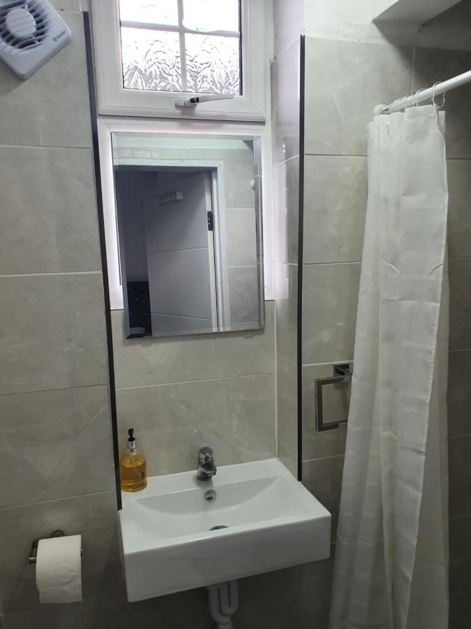Beautiful Rooms Shaw St And Pine St 베리 외부 사진