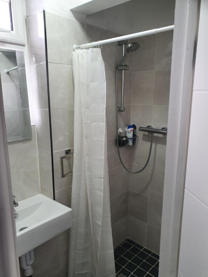 Beautiful Rooms Shaw St And Pine St 베리 외부 사진